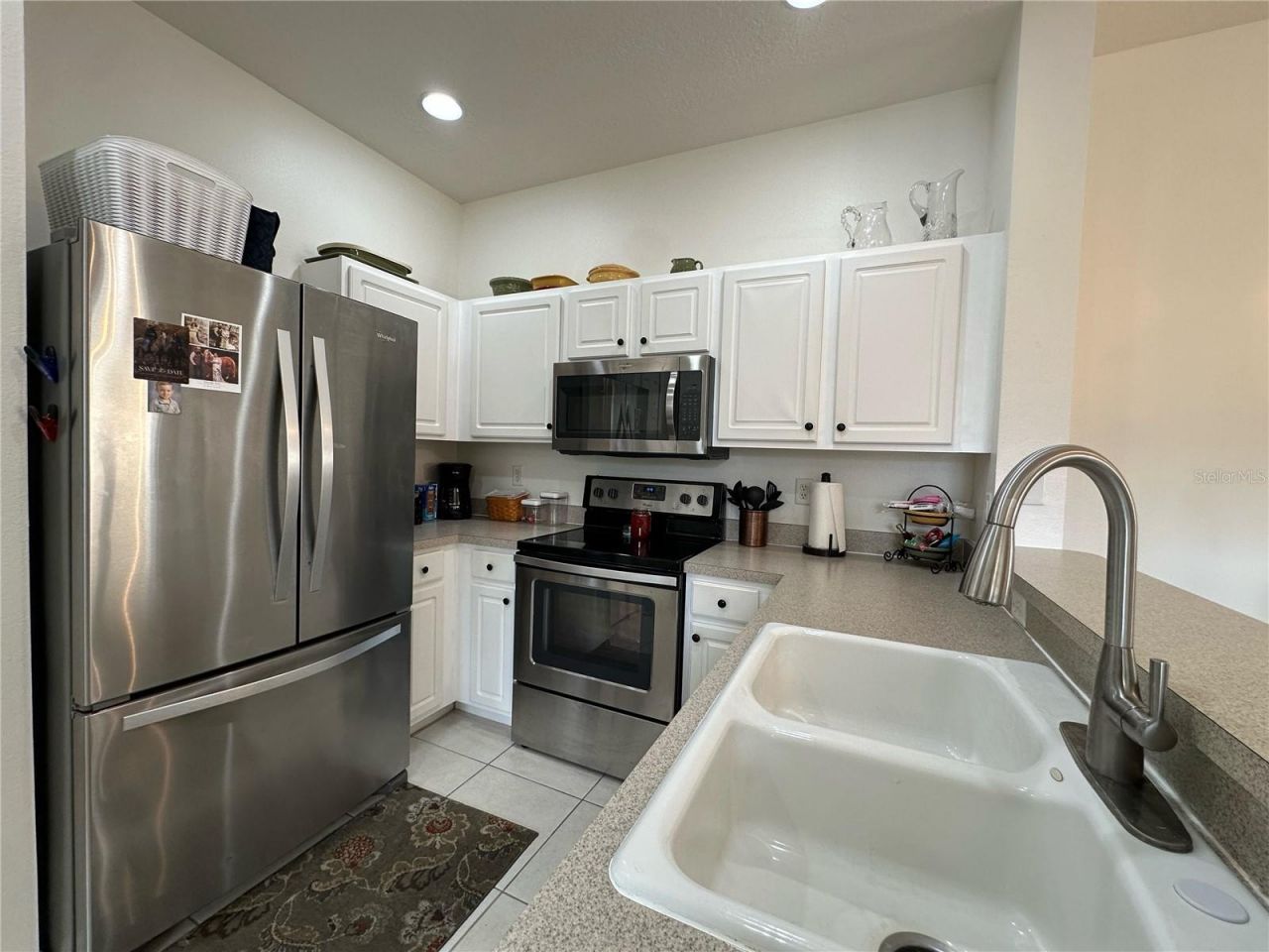 3815 Parkridge Circle , Unit 2-203, Sarasota, FL 34243 Photo