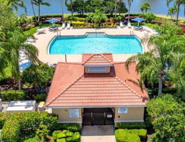 3815 Parkridge Circle , Unit 2-203, Sarasota, FL 34243 Photo