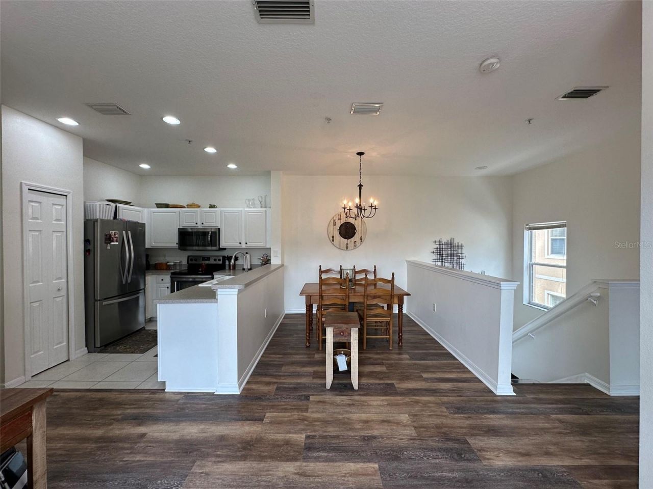 3815 Parkridge Circle , Unit 2-203, Sarasota, FL 34243 Photo