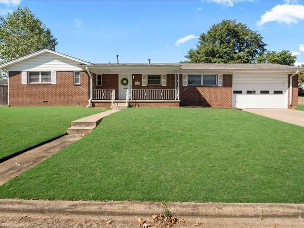 2810 S Hudson Avenue, Tulsa, OK 74114