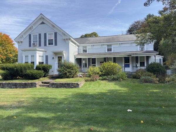 55 School Street, Upton, MA 01568