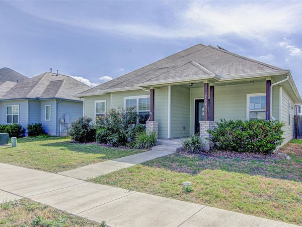 204 Oldbridge DR, Hutto, TX 78634