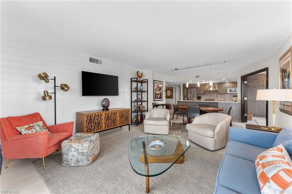 10482 Gulf Shore Dr , Unit 221, Naples, FL 34108 Photo