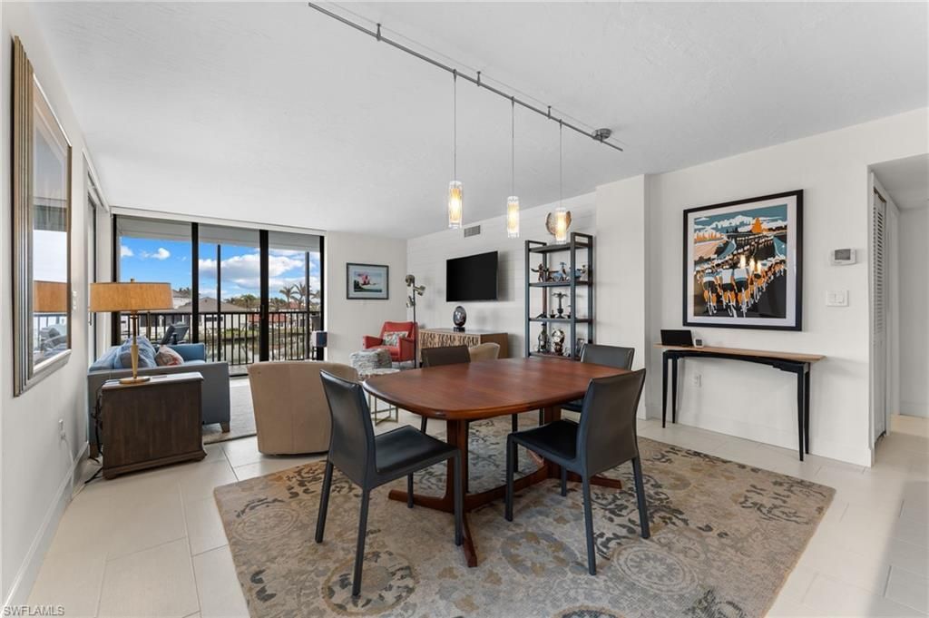 10482 Gulf Shore Dr , Unit 221, Naples, FL 34108 Photo