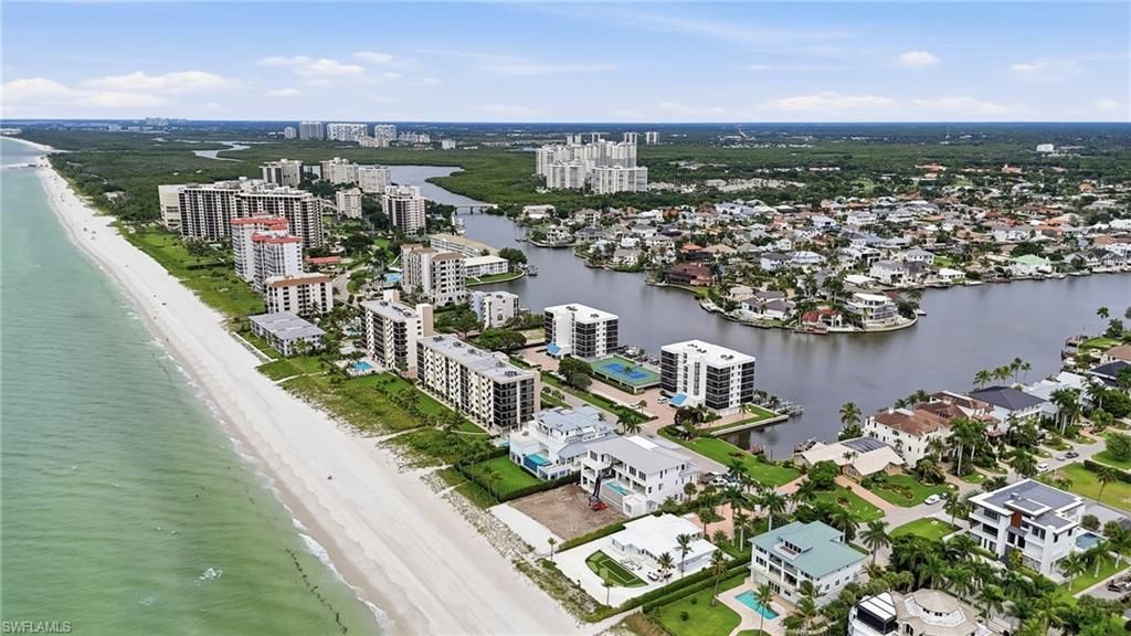10482 Gulf Shore Dr , Unit 221, Naples, FL 34108 Photo