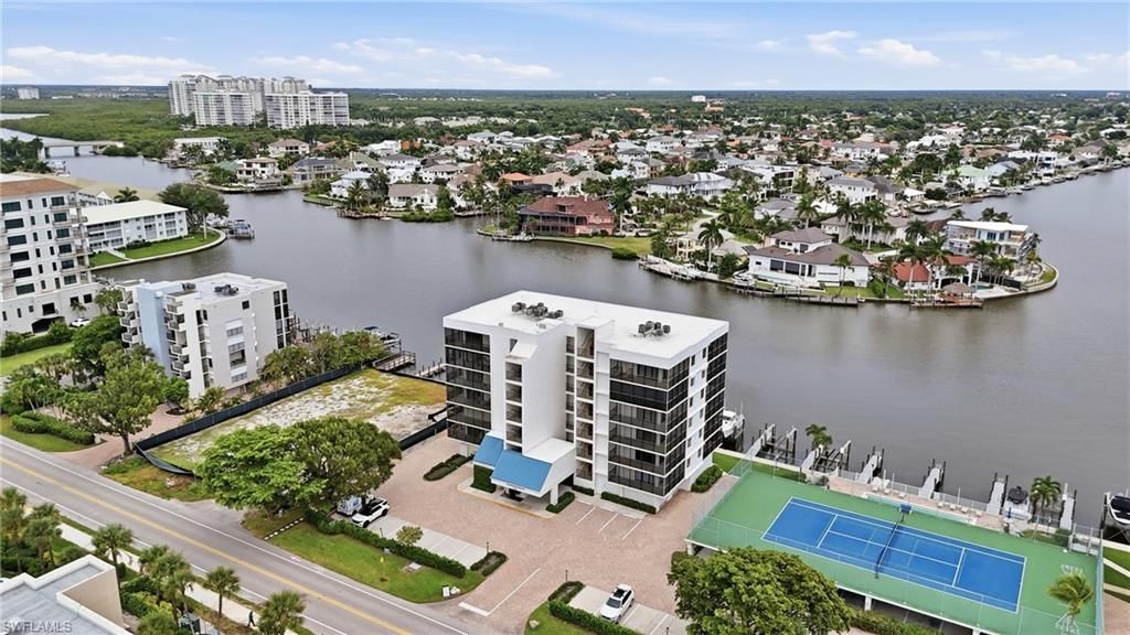 10482 Gulf Shore Dr , Unit 221, Naples, FL 34108 Photo