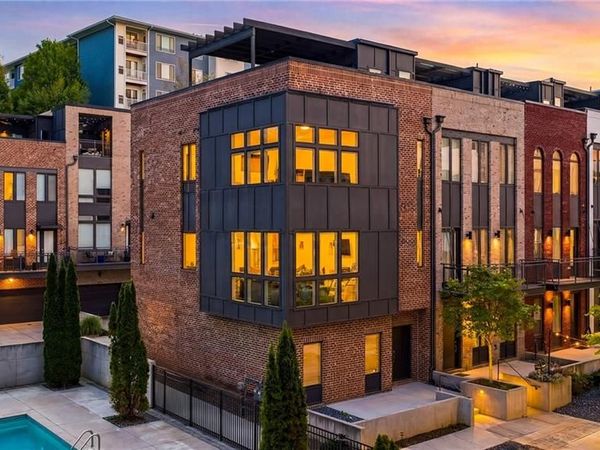 1296 Chelsea Circle NW, Atlanta, GA 30318