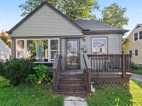 2824 Kenmore Road, Berkley, MI 48072