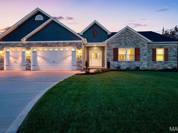 7 Highland Place , Wentzville, MO 63385