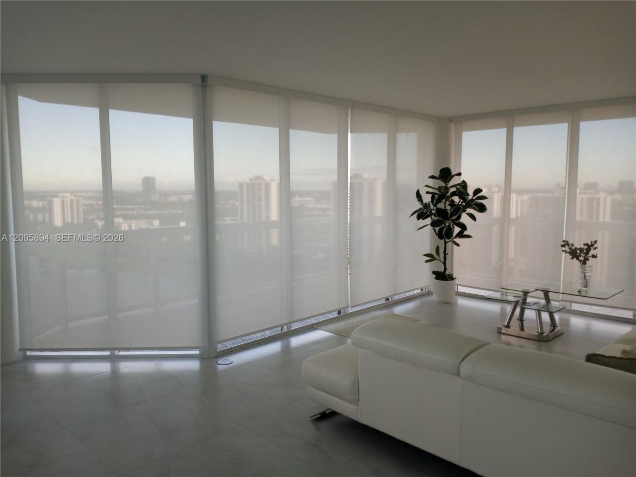 20185 E Country Club Dr , Unit 2406, Aventura, FL 33180 Photo