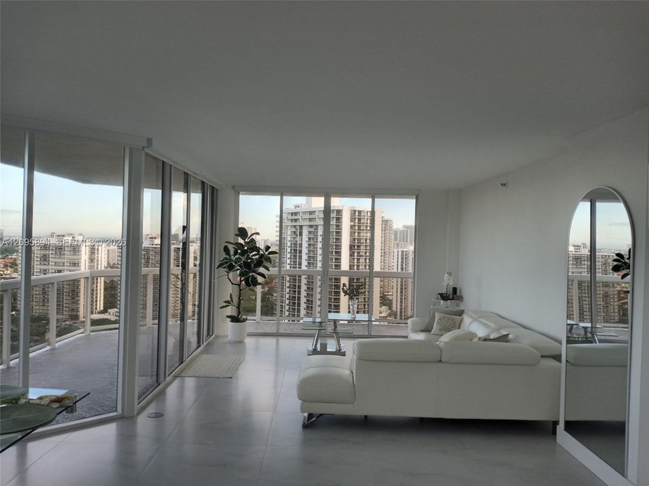 20185 E Country Club Dr , Unit 2406, Aventura, FL 33180 Photo
