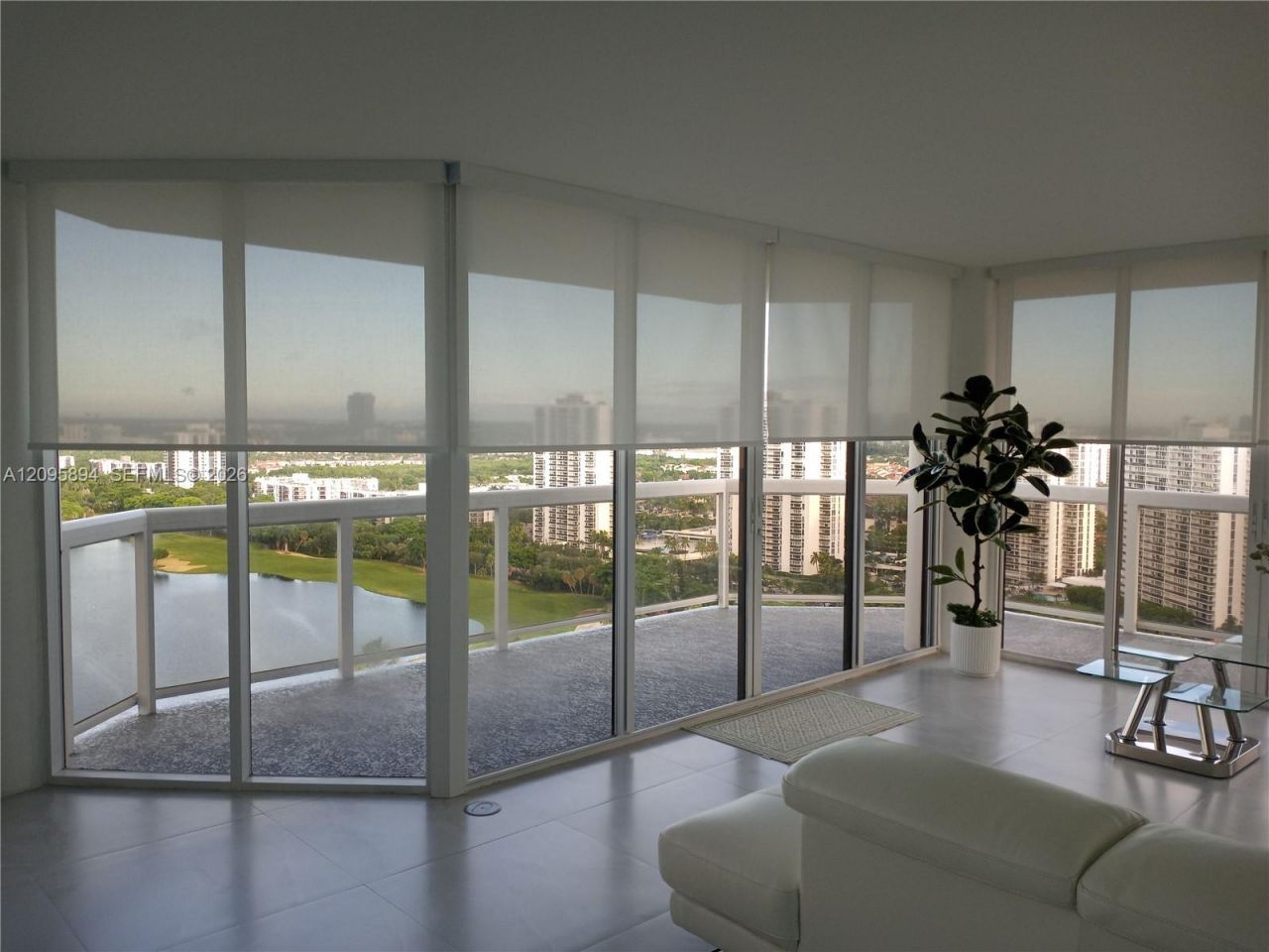 20185 E Country Club Dr , Unit 2406, Aventura, FL 33180 Photo