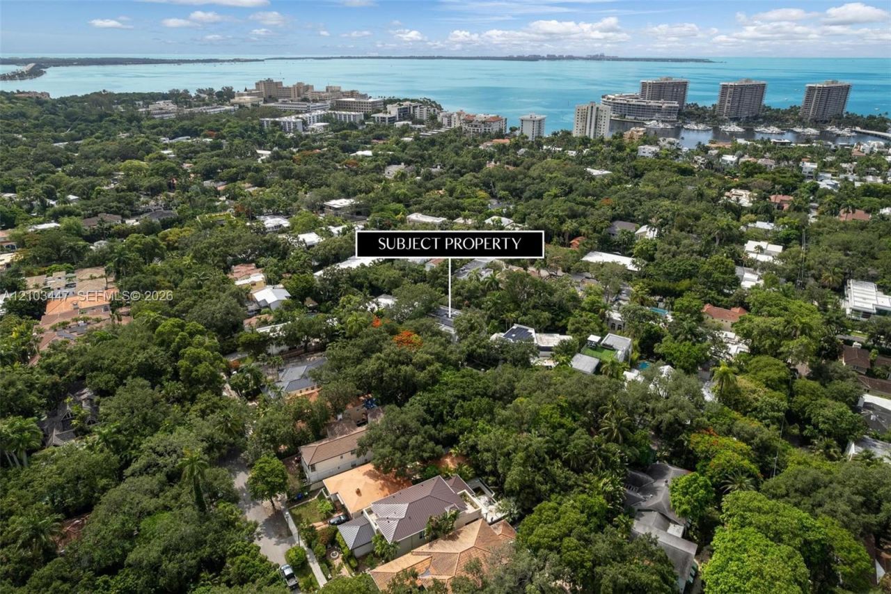 1760 Chucunantah Rd , Miami, FL 33133 Photo