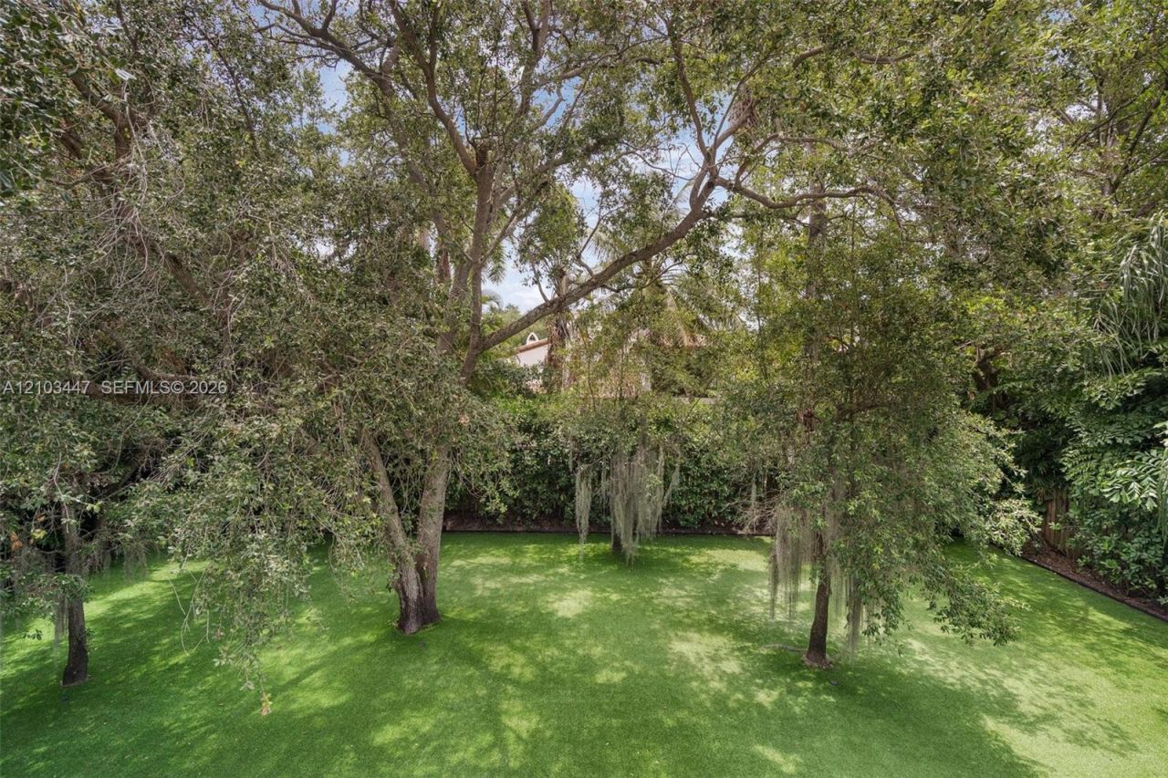 1760 Chucunantah Rd , Miami, FL 33133 Photo
