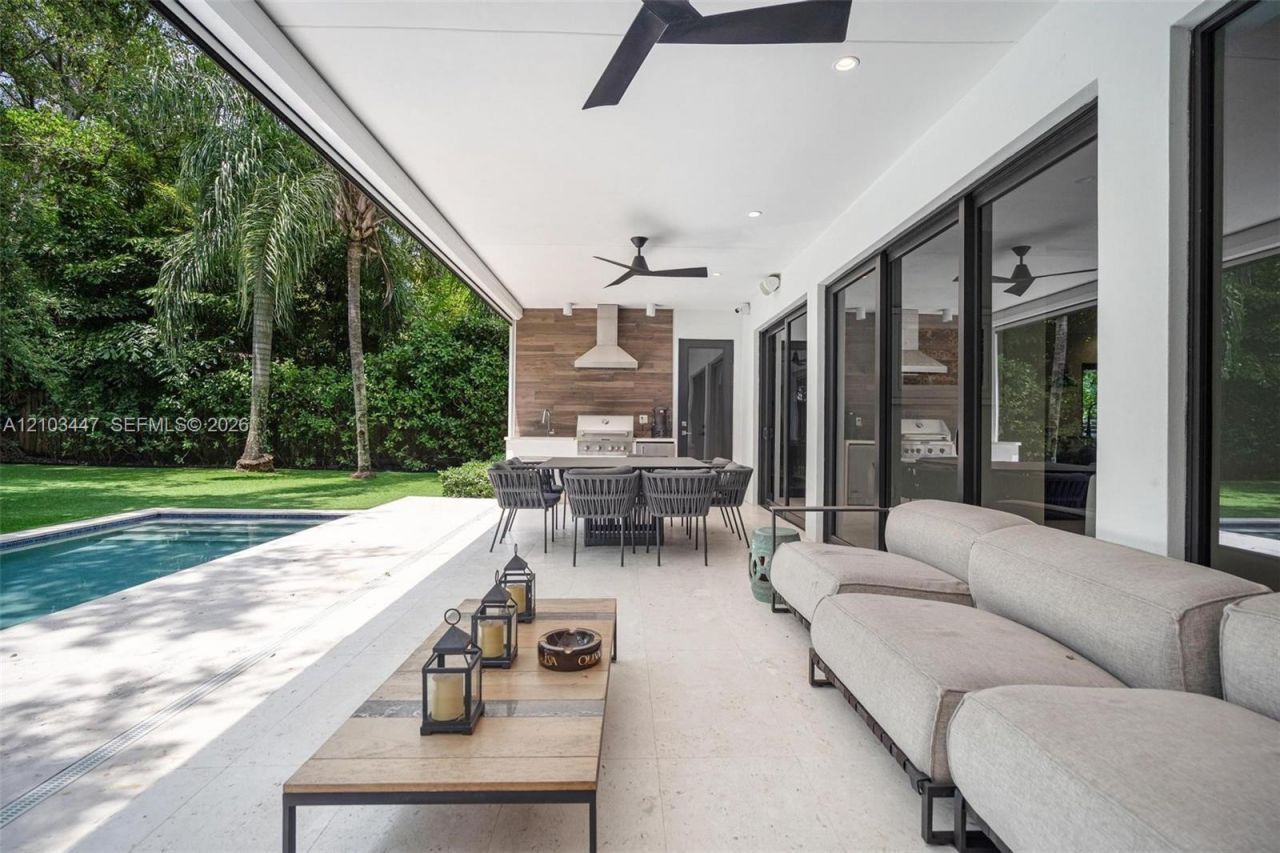 1760 Chucunantah Rd , Miami, FL 33133 Photo