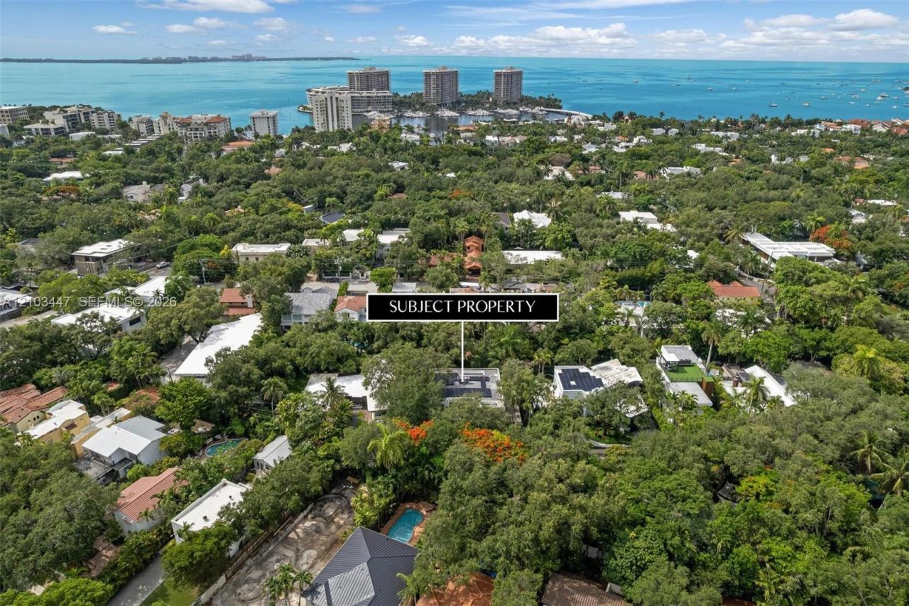 1760 Chucunantah Rd, Miami, FL 33133 Photo