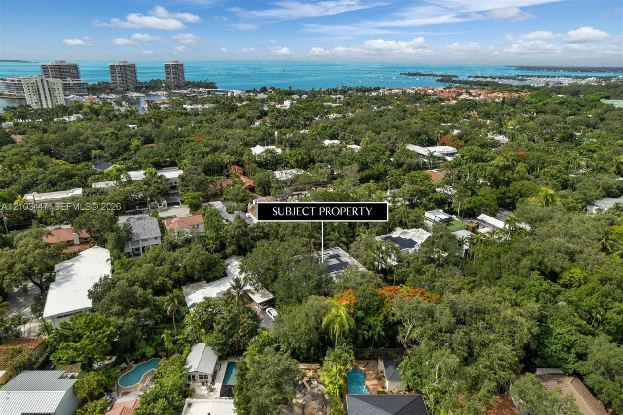 1760 Chucunantah Rd , Miami, FL 33133 Photo