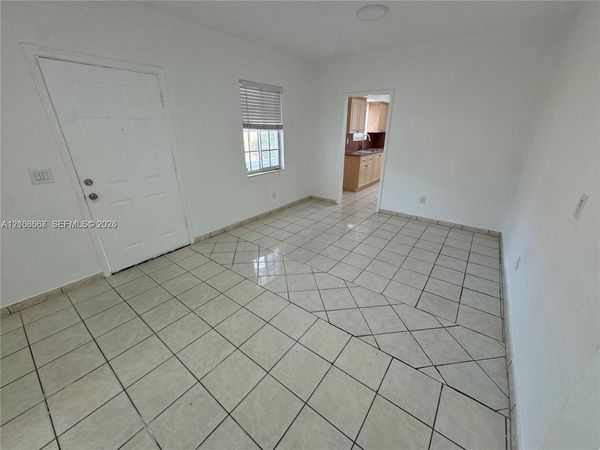 1021 SW 8th Ave , Miami, FL 33130