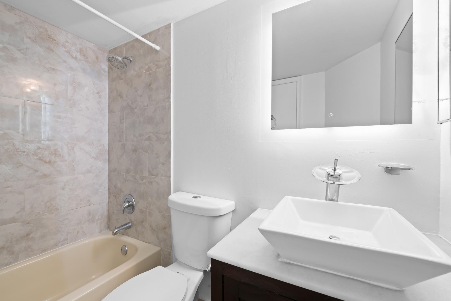 5510 Lakeside Drive, Unit 201, Margate, FL 33063 Photo