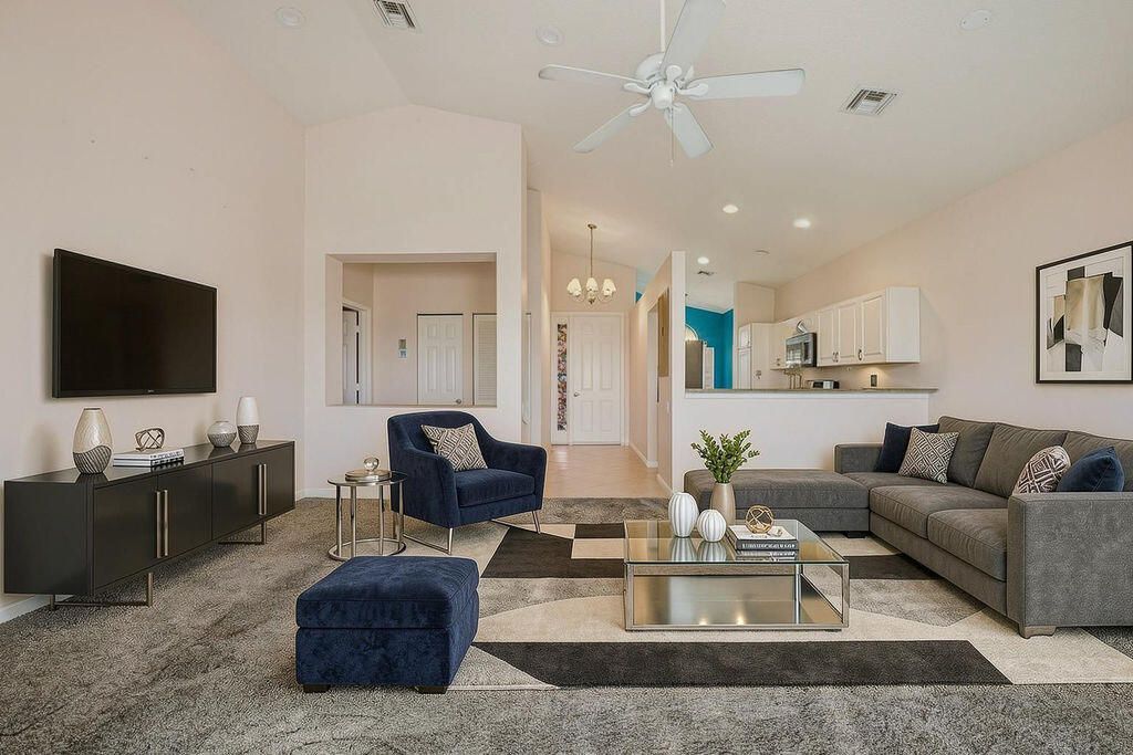 392 NW Breezy Point Loop, Port Saint Lucie, FL 34986 Photo