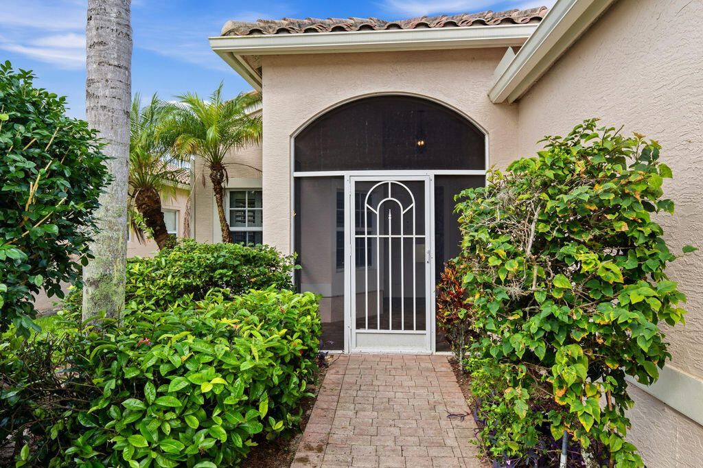 392 NW Breezy Point Loop, Port Saint Lucie, FL 34986 Photo