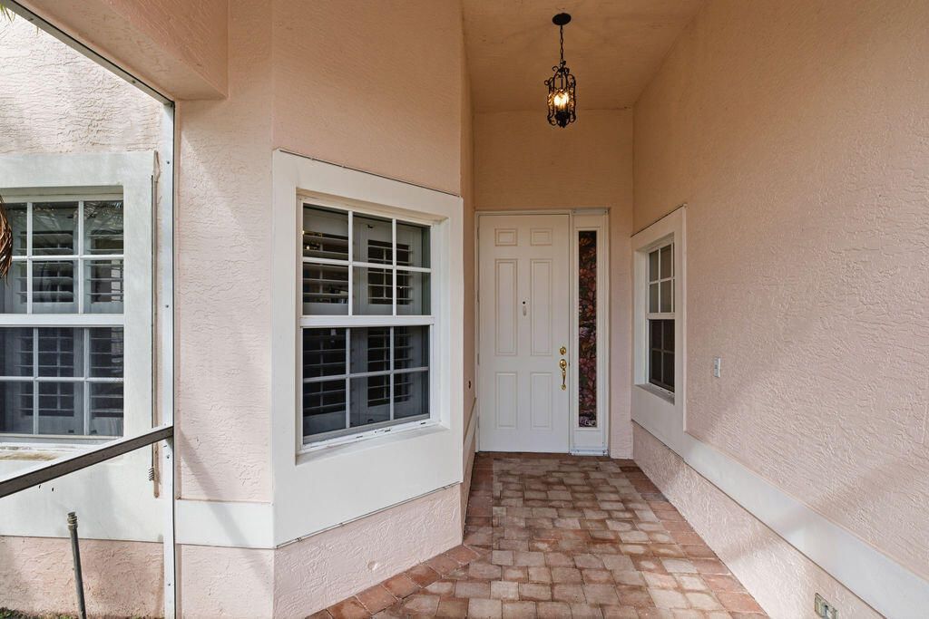 392 NW Breezy Point Loop, Port Saint Lucie, FL 34986 Photo
