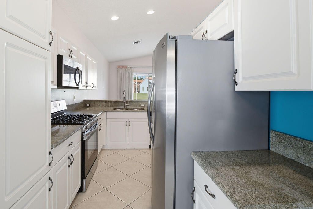 392 NW Breezy Point Loop, Port Saint Lucie, FL 34986 Photo