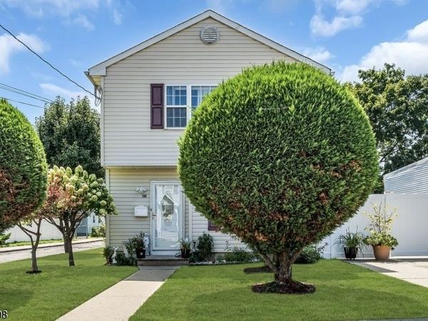 425 Thomas St, Perth Amboy, NJ 08861
