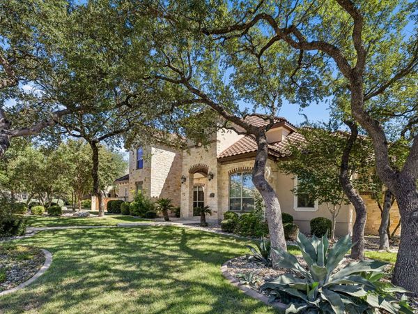 210 Persimmon Pond, Shavano Park, TX 78231