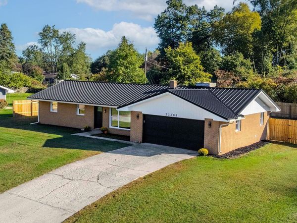 23608 River Manor Boulevard, Elkhart, IN 46516