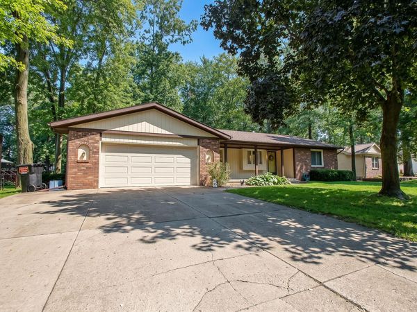 7337 Yorkshire Drive, Hudsonville, MI 49426
