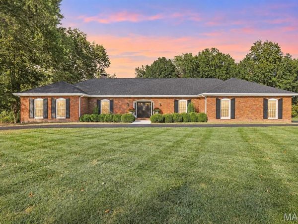 11 Rolling Rock Lane, St Louis, MO 63124