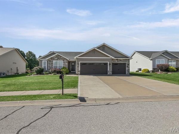 2146 Tuscany Ridge Court, Maryville, IL 62062