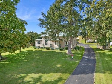 1247 Erie Street Road, Macedon, NY 14502