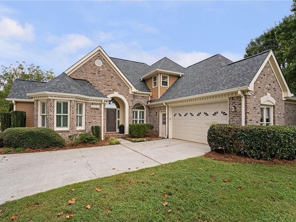 5015 Hyde Way, Cumming, GA 30040