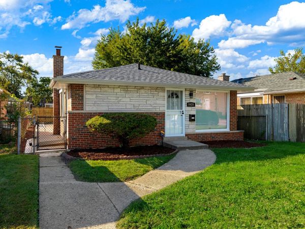 9426 S Peoria Street , Chicago, IL 60620