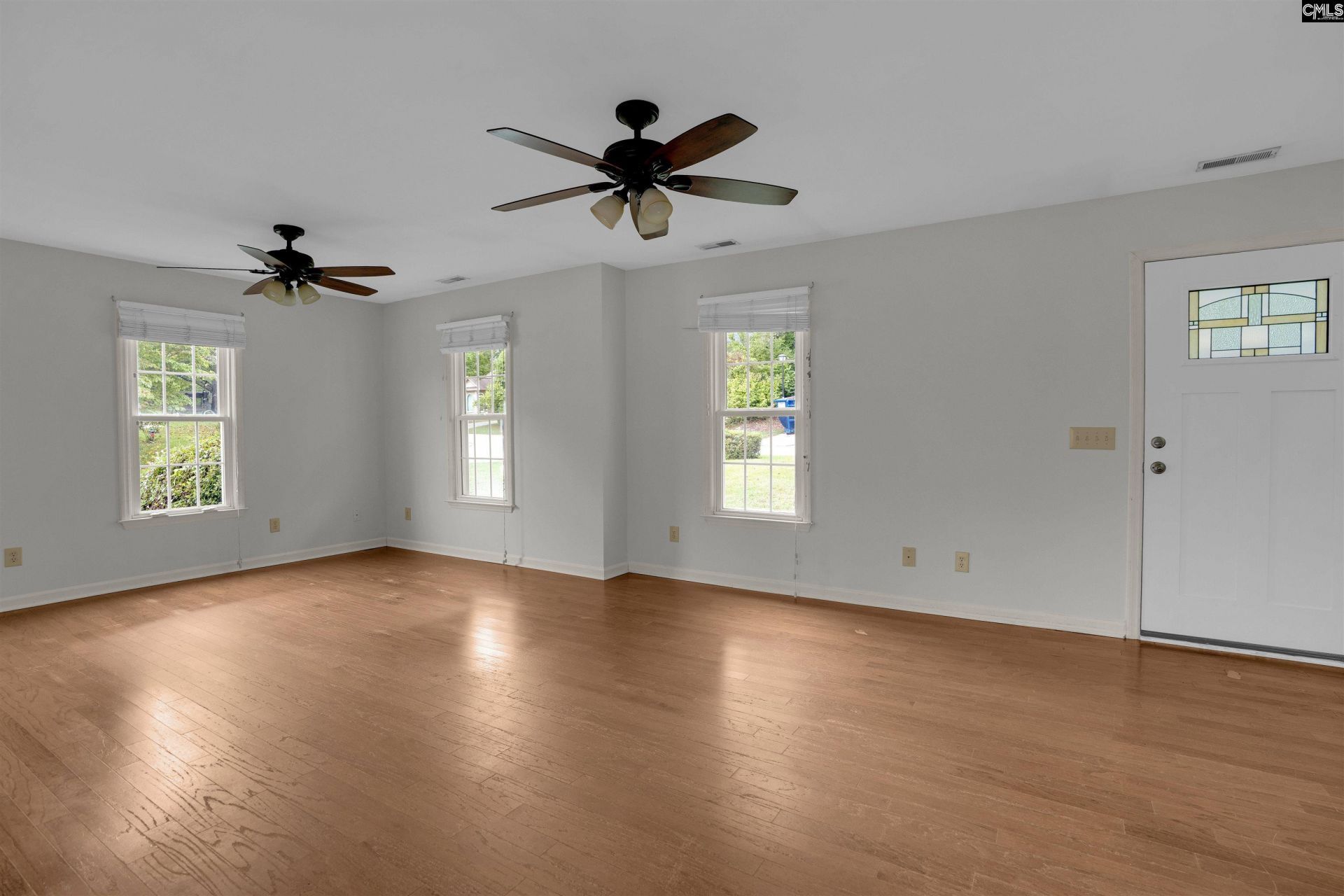 245 Braewick Road Photo 5
