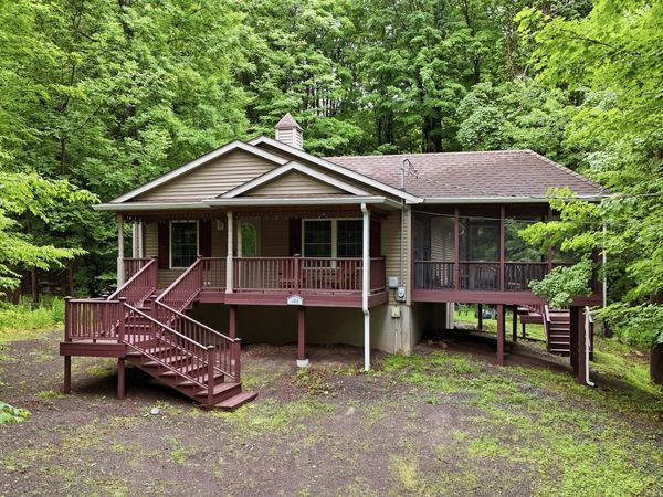 30 Woodview Terrace , Lake Ariel, PA 18436