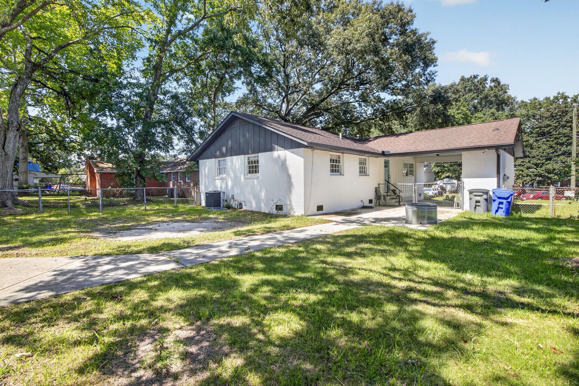 3333 Stonehaven Photo 25