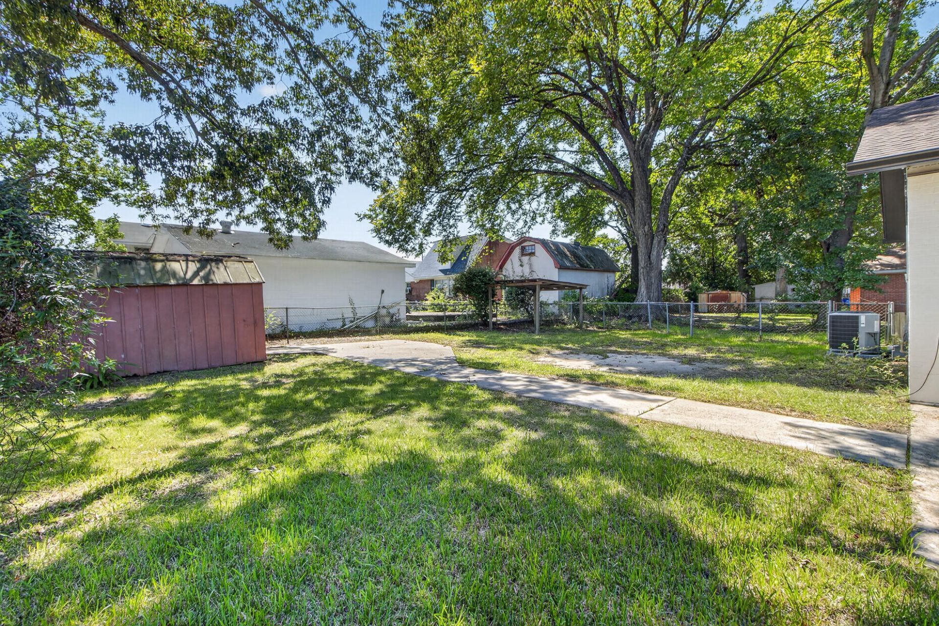 3333 Stonehaven Photo 27