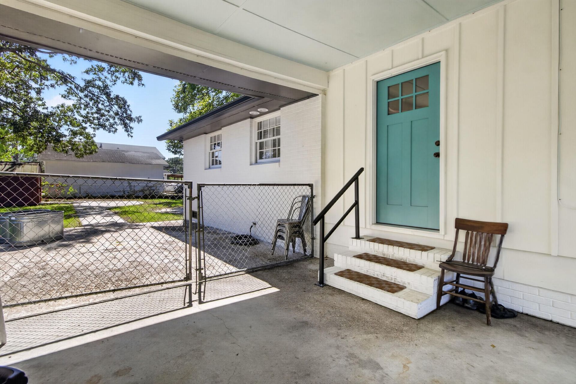 3333 Stonehaven Photo 4