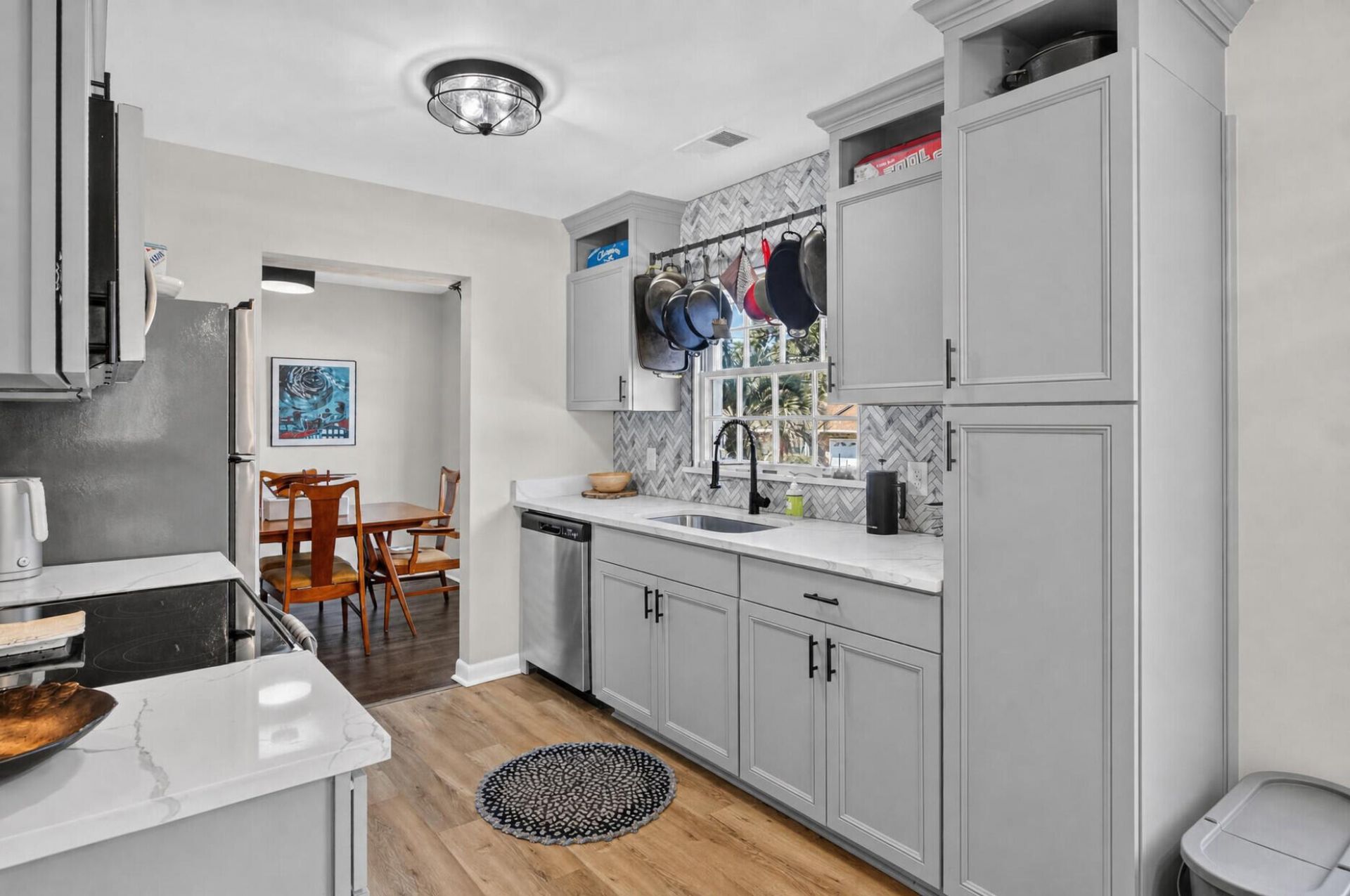 3333 Stonehaven Photo 6