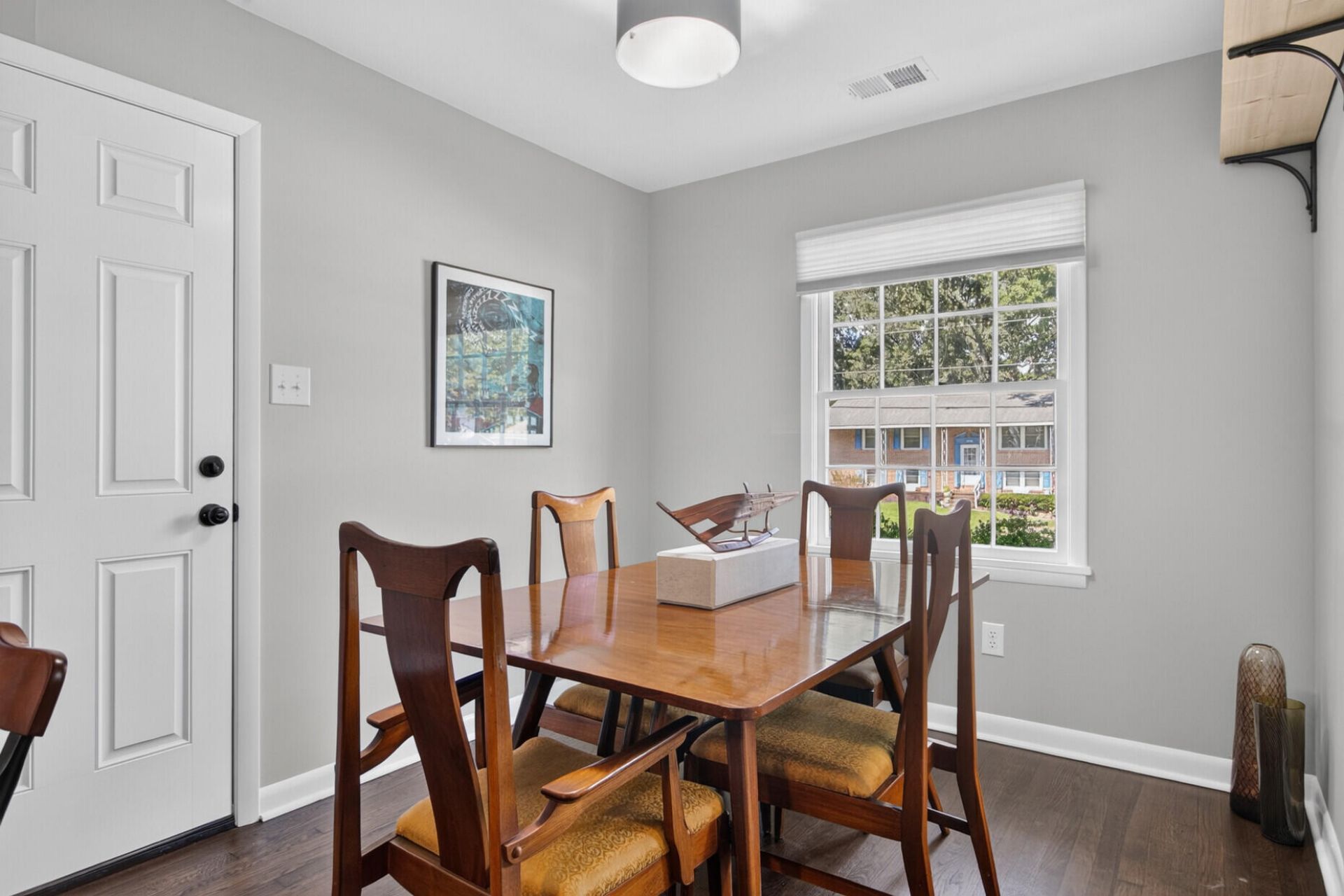 3333 Stonehaven Photo 8