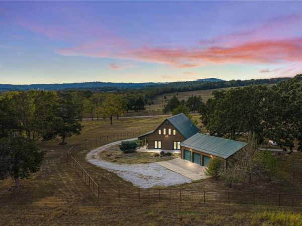 3146 Minnow Drive, Omaha, AR 72662