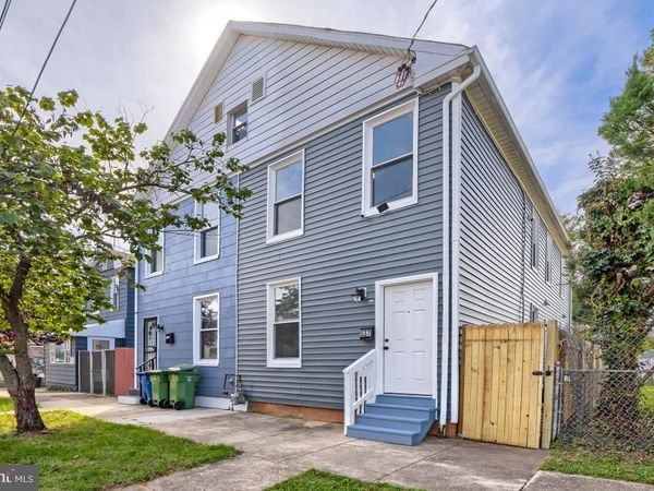 537 E PONTIAC AVENUE, BALTIMORE, MD 21225