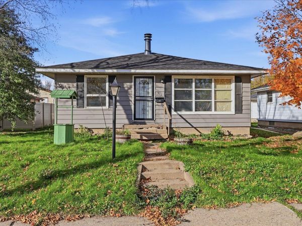 913 9th Street S, Virginia, MN 55792