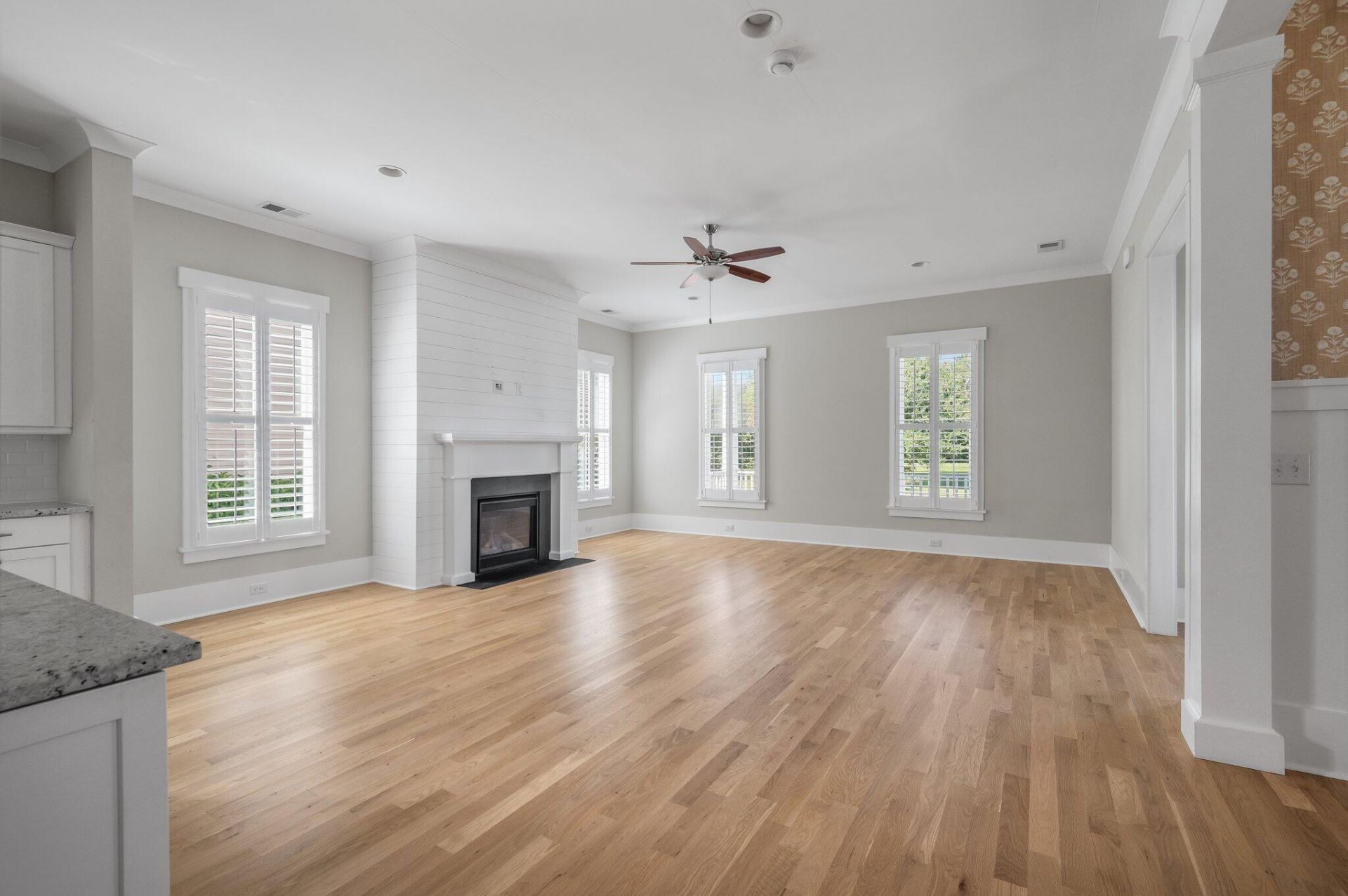 3894 Fifle Street Photo 14