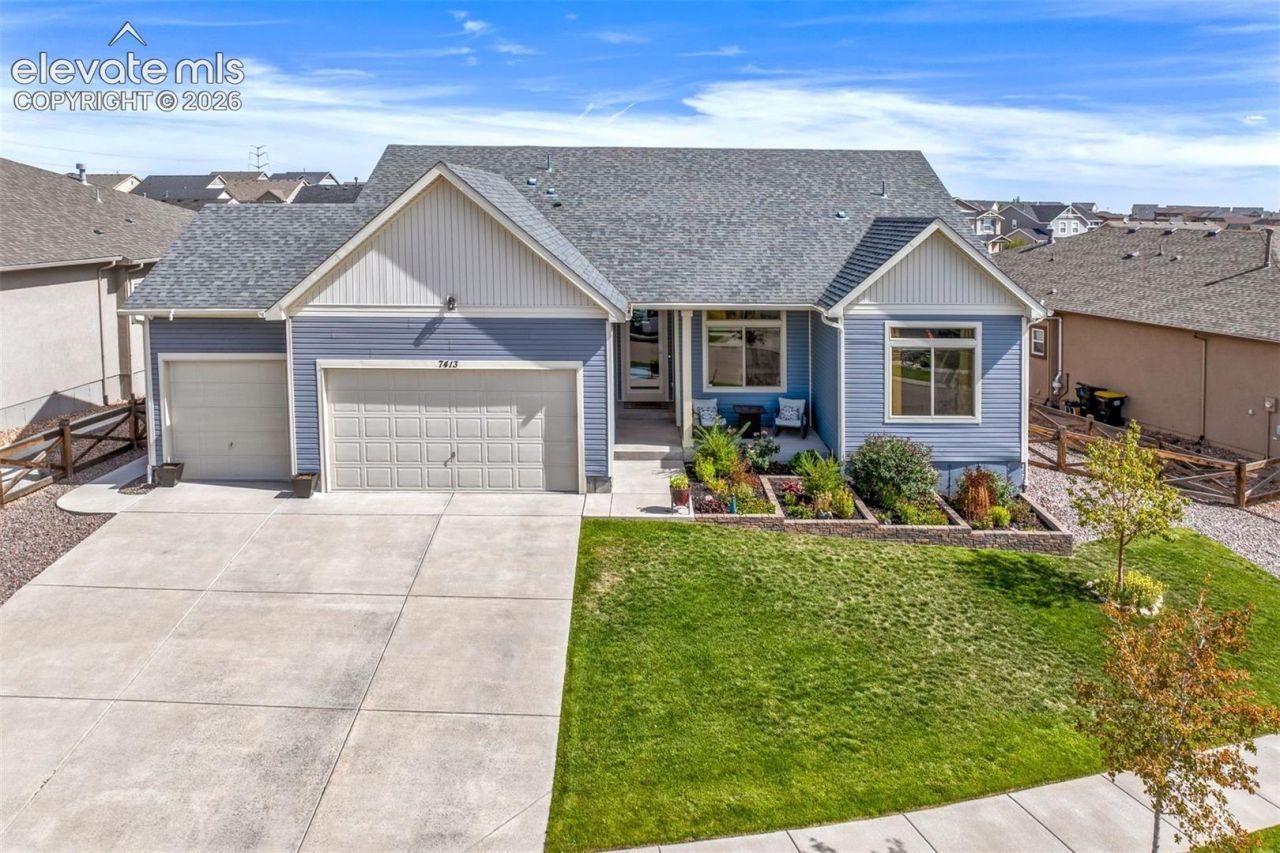 7413 Rim Bluff Lane, Colorado Springs, CO 80927 Main Photo