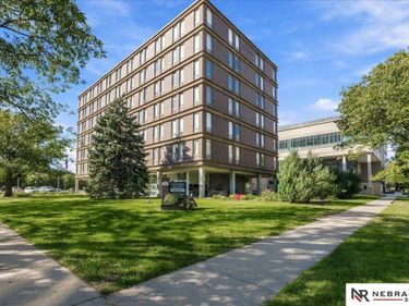 1130 H Street, Unit 510, Lincoln, NE 68508
