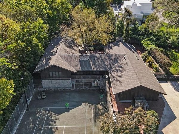 6501 State Line Road, Kansas City, MO 64113